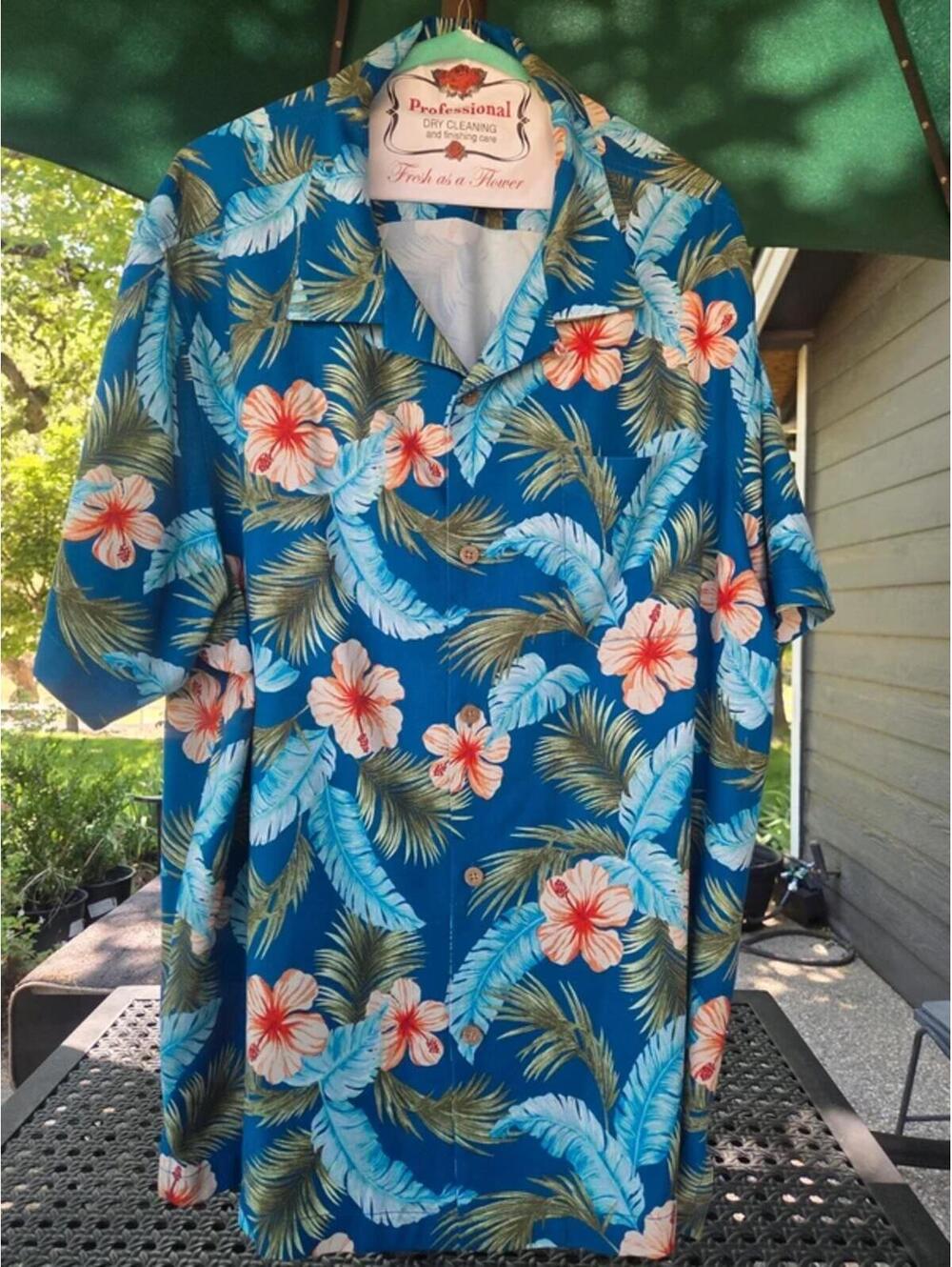 100% Silk Men's XL Tommy Bahama Shirt